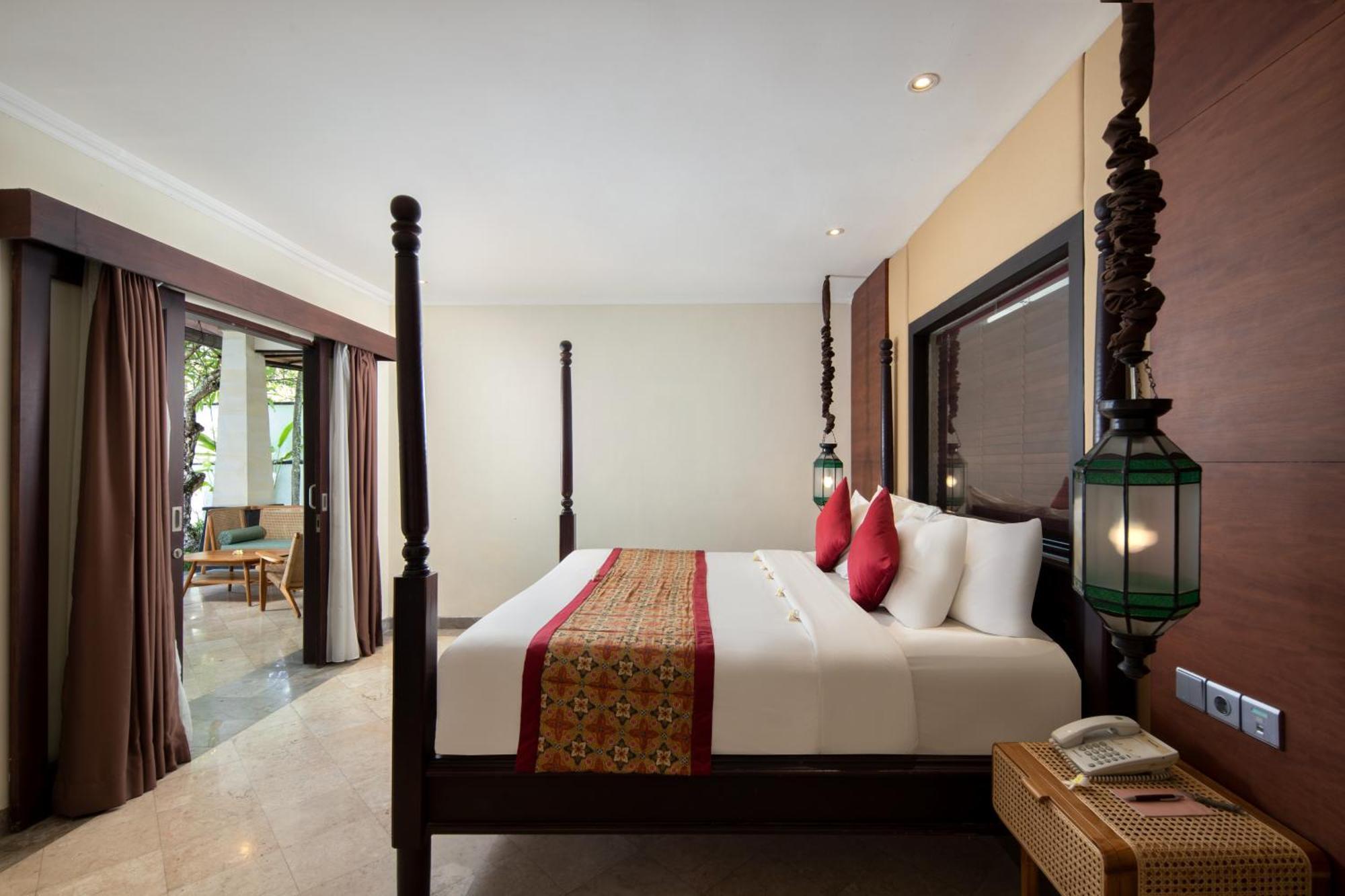 The Club Villas Seminyak Exterior photo