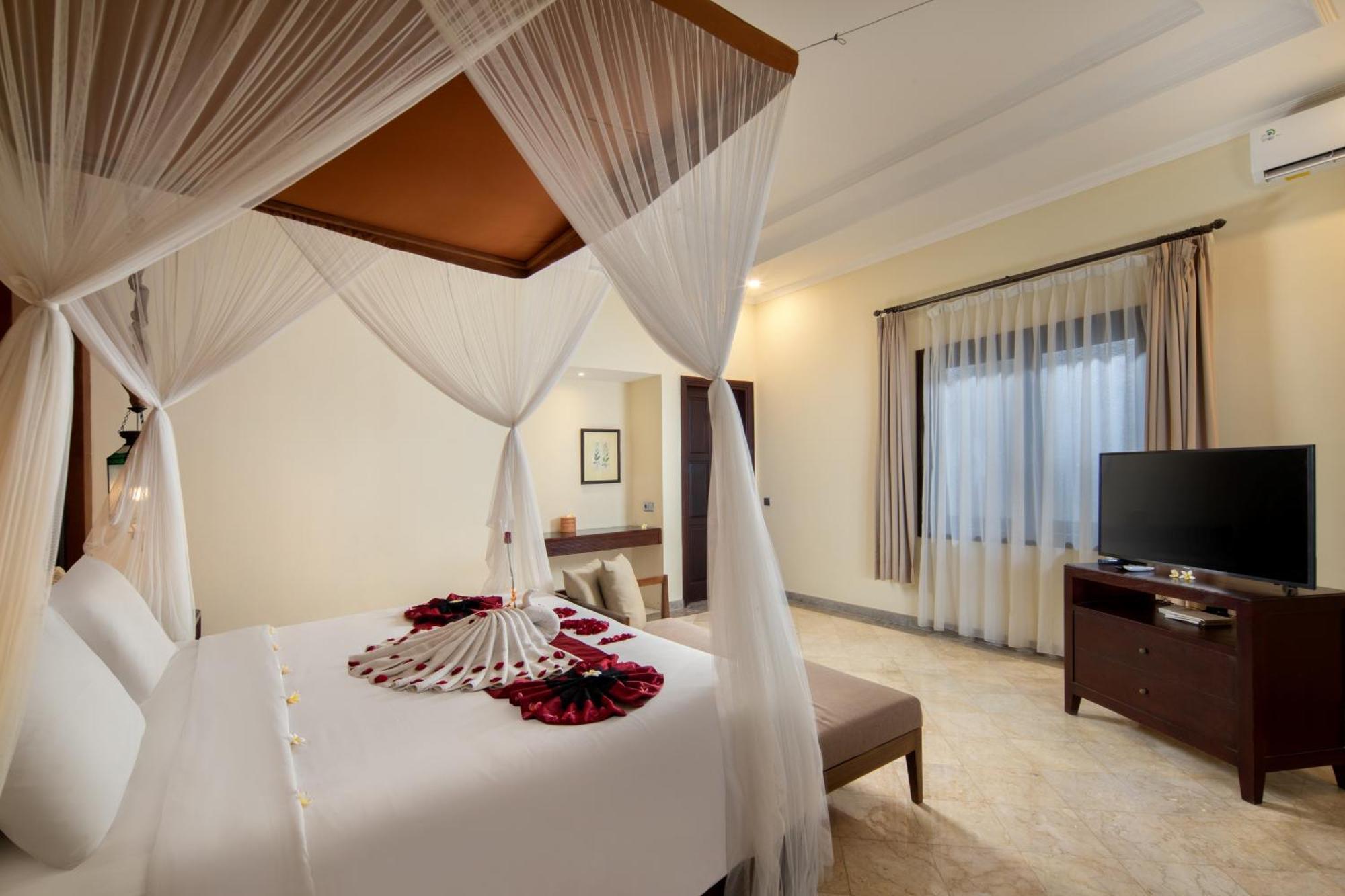 The Club Villas Seminyak Exterior photo