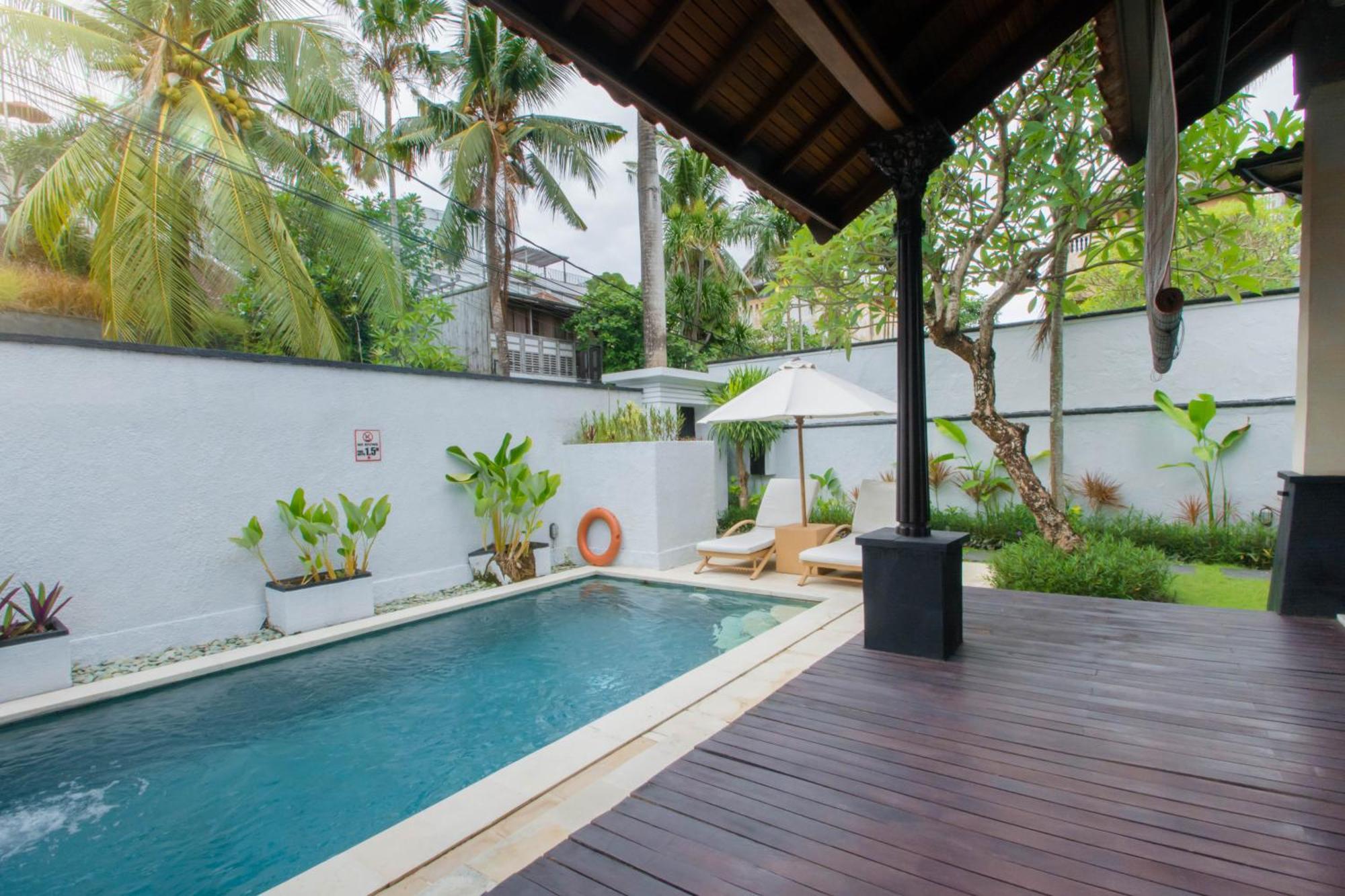 The Club Villas Seminyak Exterior photo