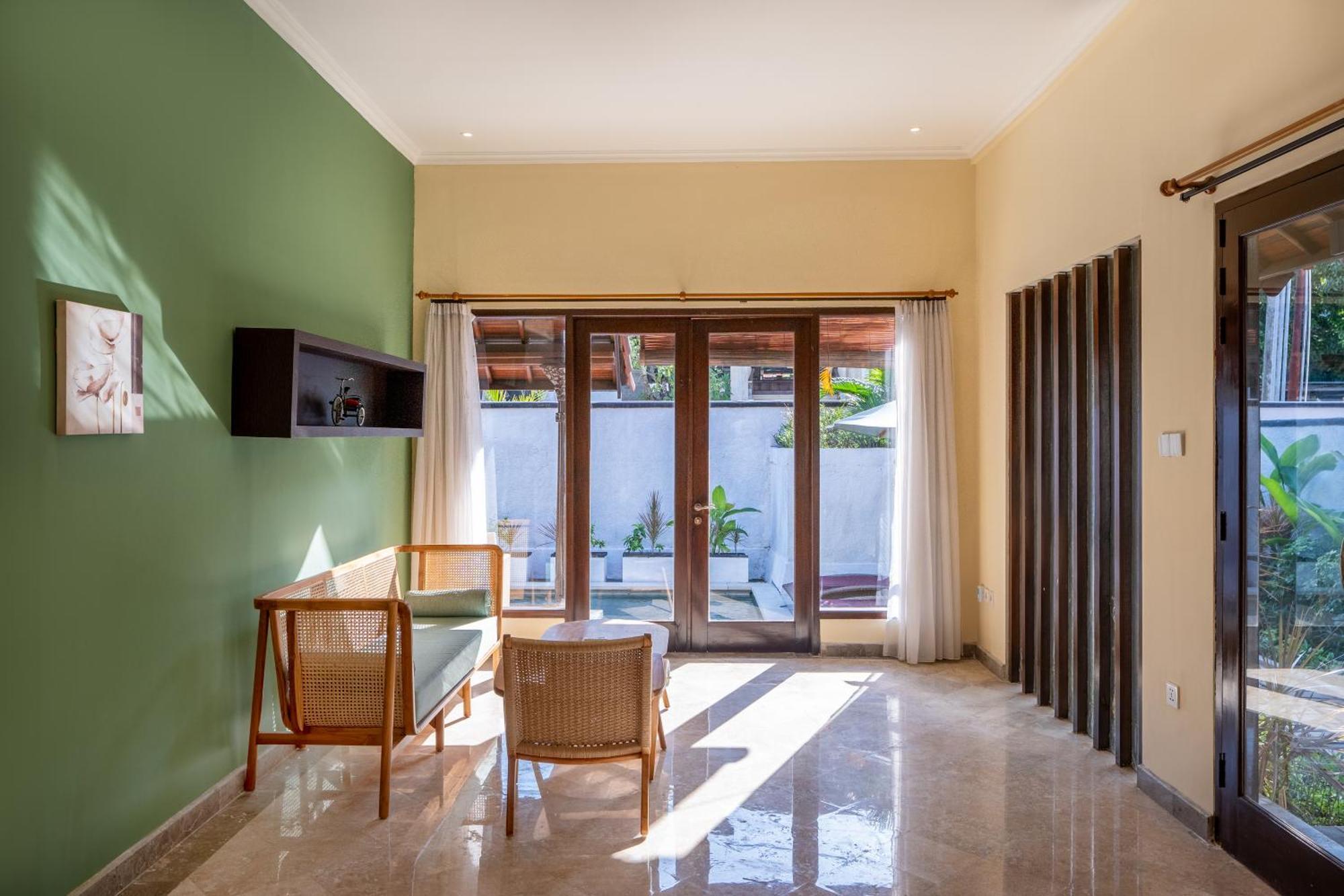 The Club Villas Seminyak Exterior photo